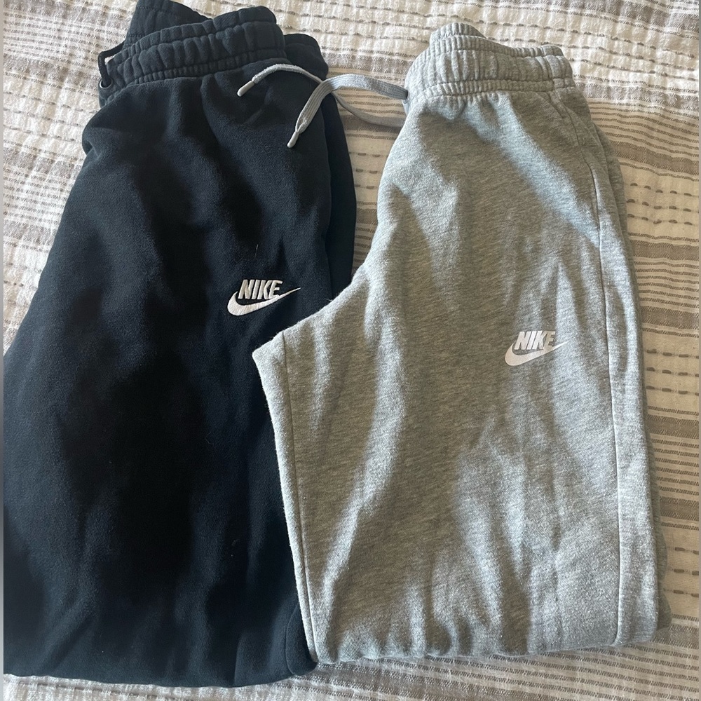 Nike women’s xs grey and black sweatpants bundle